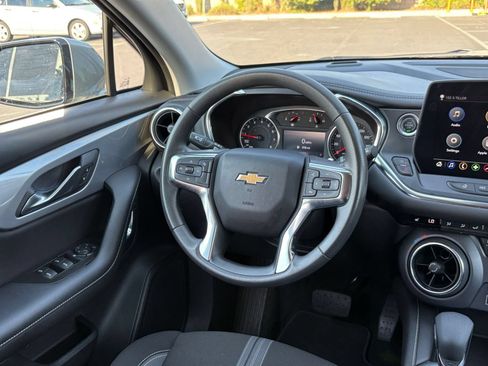 Used 2025 Chevrolet Blazer LT FWD image 36