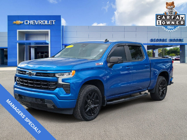 Used 2022 Chevrolet Silverado 1500 RST AWD/4WD image 2