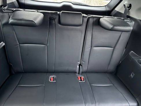 Certified 2020 Toyota Highlander XLE image 9