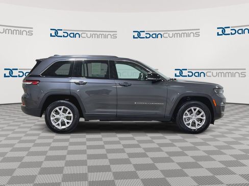 Used 2022 Jeep Grand Cherokee Limited image 2