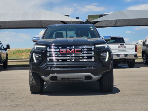 Used 2025 GMC Canyon Denali AWD/4WD image 2