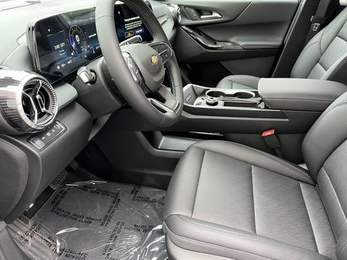 New 2026 Chevrolet Equinox LT w/ Convenience Package II image 13