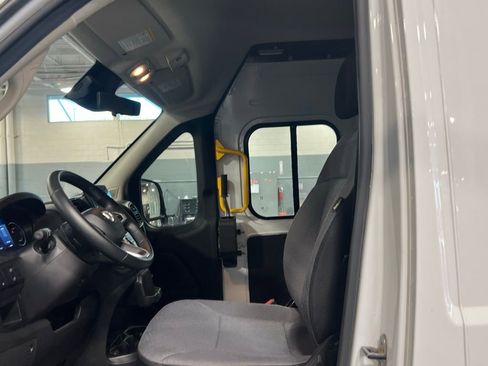 Used 2024 RAM ProMaster 3500 w/ Delivery Van Package image 21