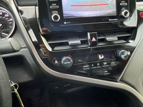 Used 2024 Toyota Camry LE image 39