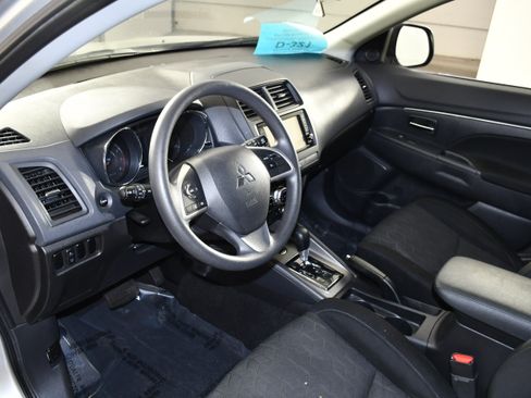 Used 2022 Mitsubishi Outlander Sport ES AWD/4WD image 2