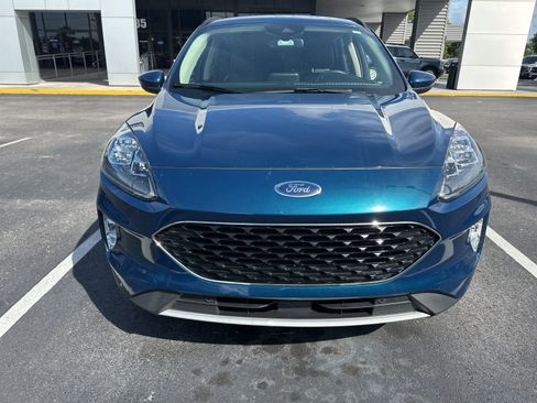 Used 2020 Ford Escape Titanium FWD image 3