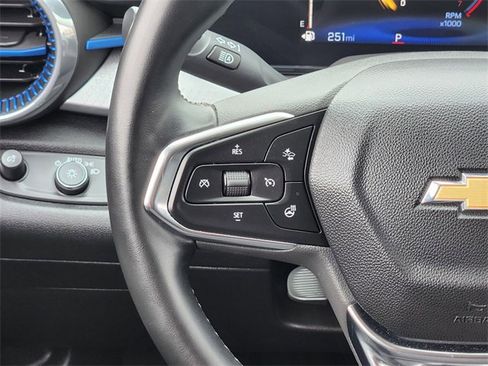 Certified 2024 Chevrolet Trax LT w/ Sunroof Package image 28