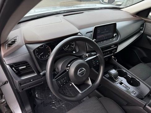 Certified 2021 Nissan Rogue SV image 18