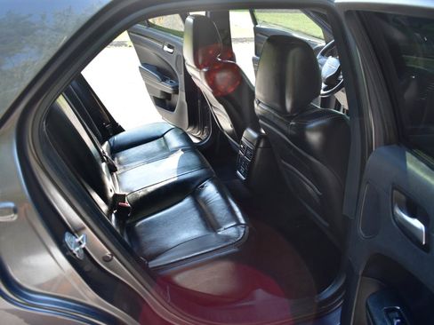 Used 2017 Chrysler 300 S w/ 300S Premium Group 2 w/2_L RWD image 24
