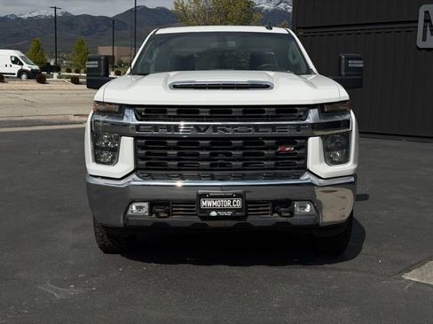 Used 2023 Chevrolet Silverado 2500 LT w/ Convenience Package AWD/4WD image 2