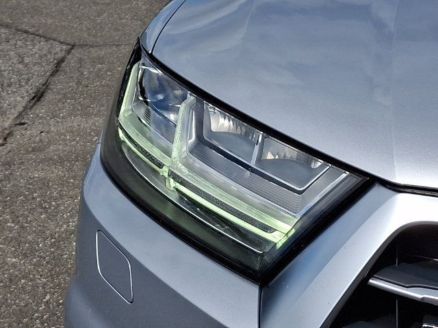 Used 2018 Audi Q7 3.0T Prestige AWD/4WD image 28
