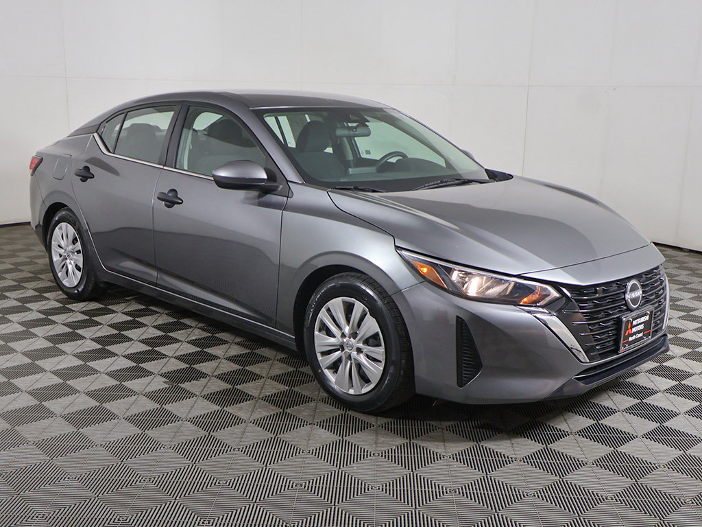 Used 2024 Nissan Sentra S FWD image 2