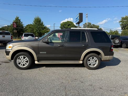 Used 2006 Ford Explorer Eddie Bauer RWD image 4