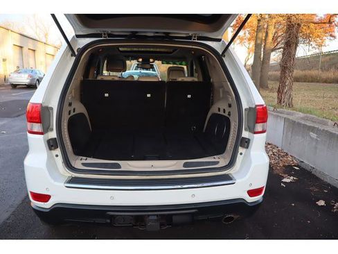 Used 2013 Jeep Grand Cherokee Limited w/ Trailer Tow Group image 9