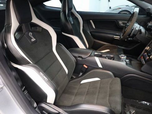 Used 2022 Ford Mustang Shelby GT500 w/ Carbon Fiber Track Pack image 79