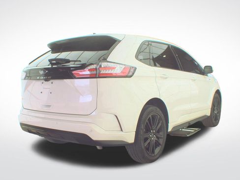 Used 2023 Ford Edge ST-Line image 5