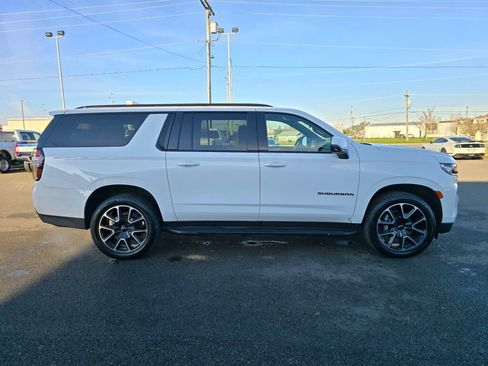 Used 2023 Chevrolet Suburban RST w/ Luxury Package image 5