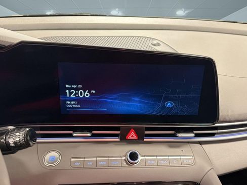 Used 2025 Hyundai Elantra SEL FWD image 24