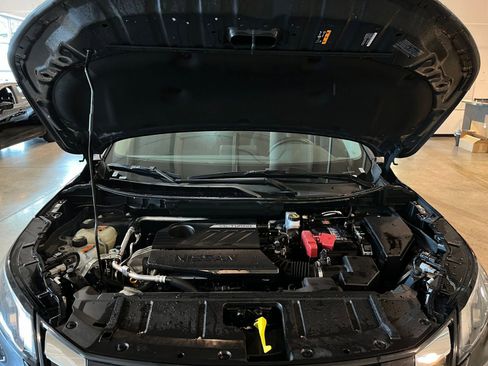 Used 2025 Nissan Rogue SV FWD image 33