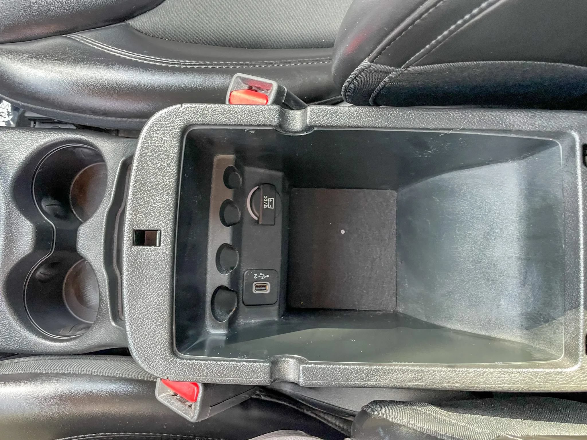 Used 2019 Jeep Cherokee Latitude Plus AWD/4WD image 22