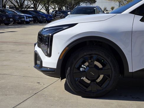 New 2026 Kia Sportage X-Line w/ X-Line Technology Package image 17