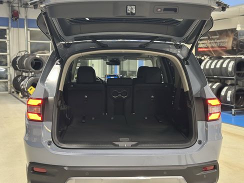 New 2026 Honda Pilot Touring image 5