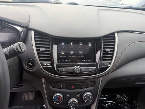 Used 2018 Chevrolet Trax LT w/ Sun & Sound Package AWD/4WD image 22
