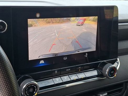 Used 2023 Chevrolet Colorado W/T RWD image 18