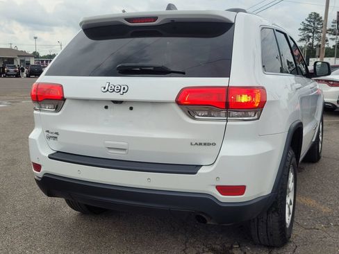 Used 2018 Jeep Grand Cherokee Laredo AWD/4WD image 14