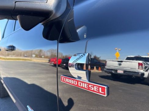 Used 2024 RAM 2500 Limited w/ Safety Group image 8