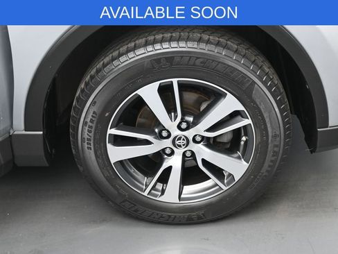 Used 2018 Toyota RAV4 XLE w/ Plus Extra Value Package AWD/4WD image 34