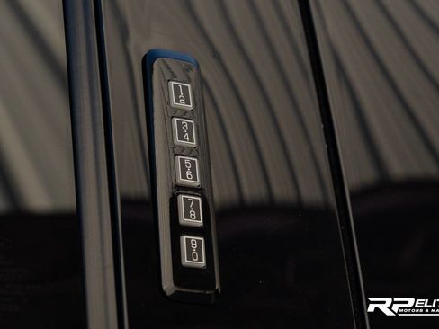 Used 2023 Ford F450 Lariat w/ FX4 Off-Road Package image 25