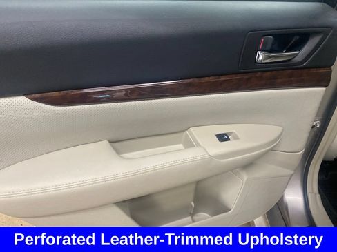 Used 2014 Subaru Legacy 2.5i Limited w/ Moonroof Package AWD/4WD image 14