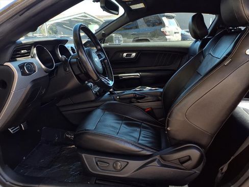 Used 2020 Ford Mustang Premium image 14