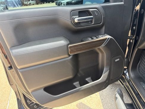 Used 2019 Chevrolet Silverado 1500 LT Trail Boss AWD/4WD image 12