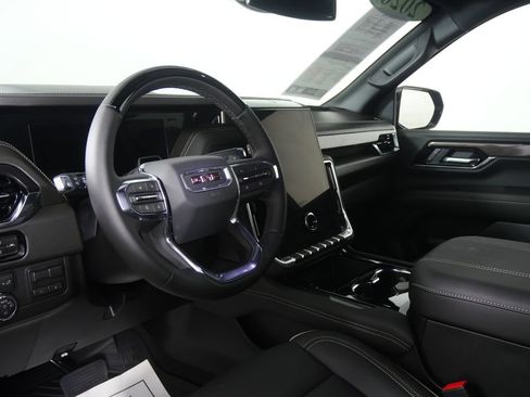 Used 2026 GMC Yukon Elevation AWD/4WD image 13