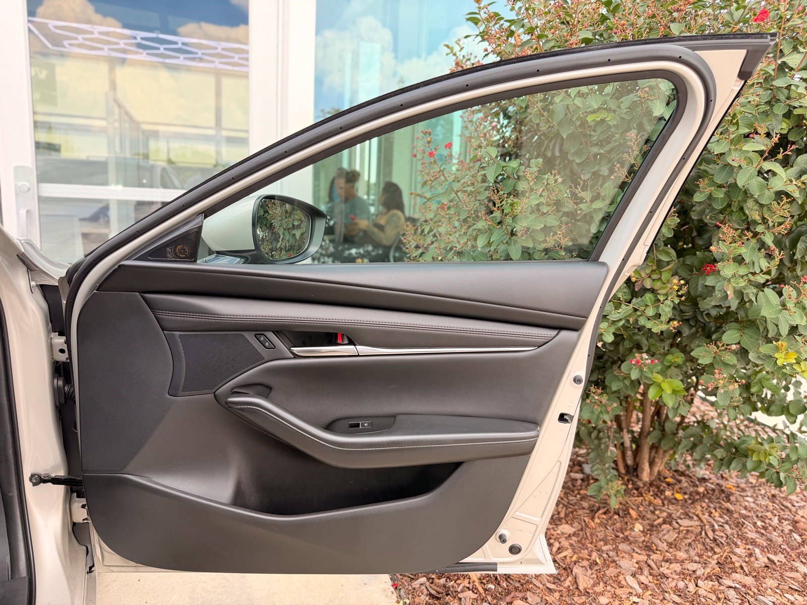 Used 2025 MAZDA MAZDA3 s FWD image 26