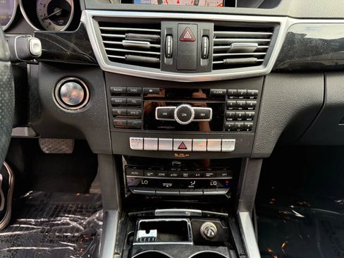 Used 2014 Mercedes-Benz E 350 Sedan image 22