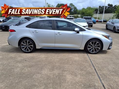 Used 2020 Toyota Corolla SE FWD image 6
