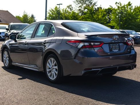 Used 2024 Toyota Camry SE FWD image 9