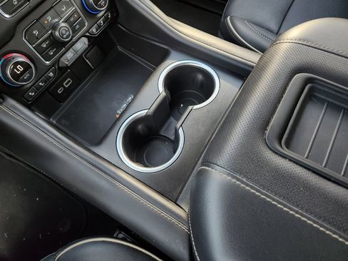 Used 2024 Chevrolet Tahoe Premier image 16