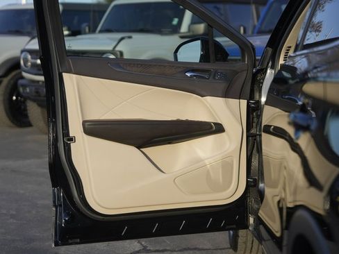 Used 2018 Lincoln MKC Reserve image 30