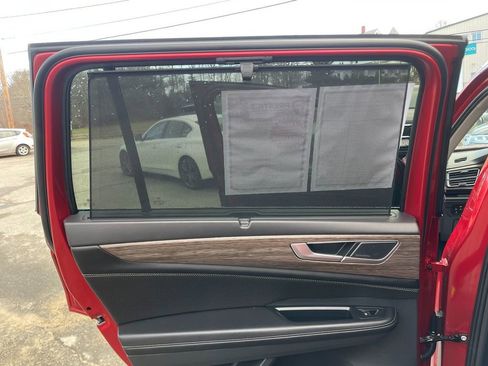 Used 2024 Volkswagen Atlas SEL Premium R-Line image 32