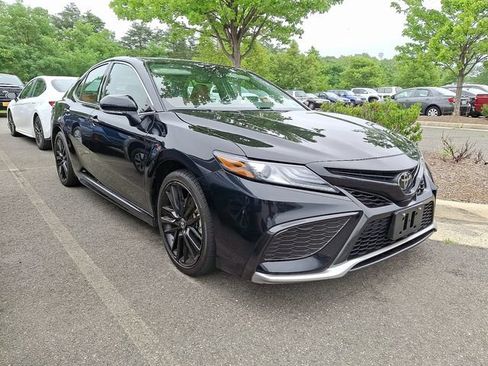 Used 2024 Toyota Camry XSE FWD image 3