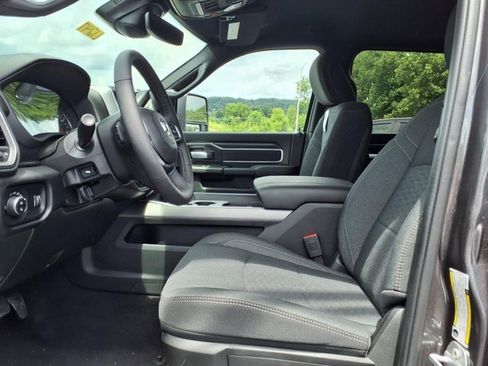 New 2025 RAM 2500 Big Horn image 5