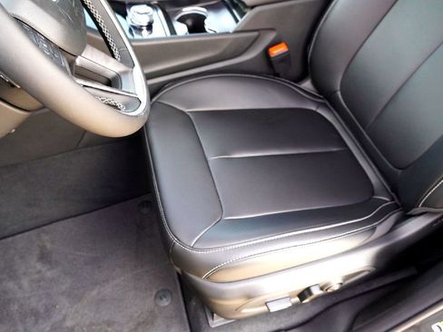 New 2025 Jeep Grand Cherokee L Limited image 10