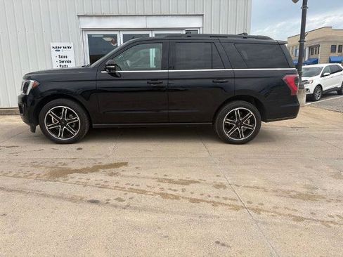 Certified 2020 Ford Expedition Limited w/ Equipment Group 303A AWD/4WD image 2