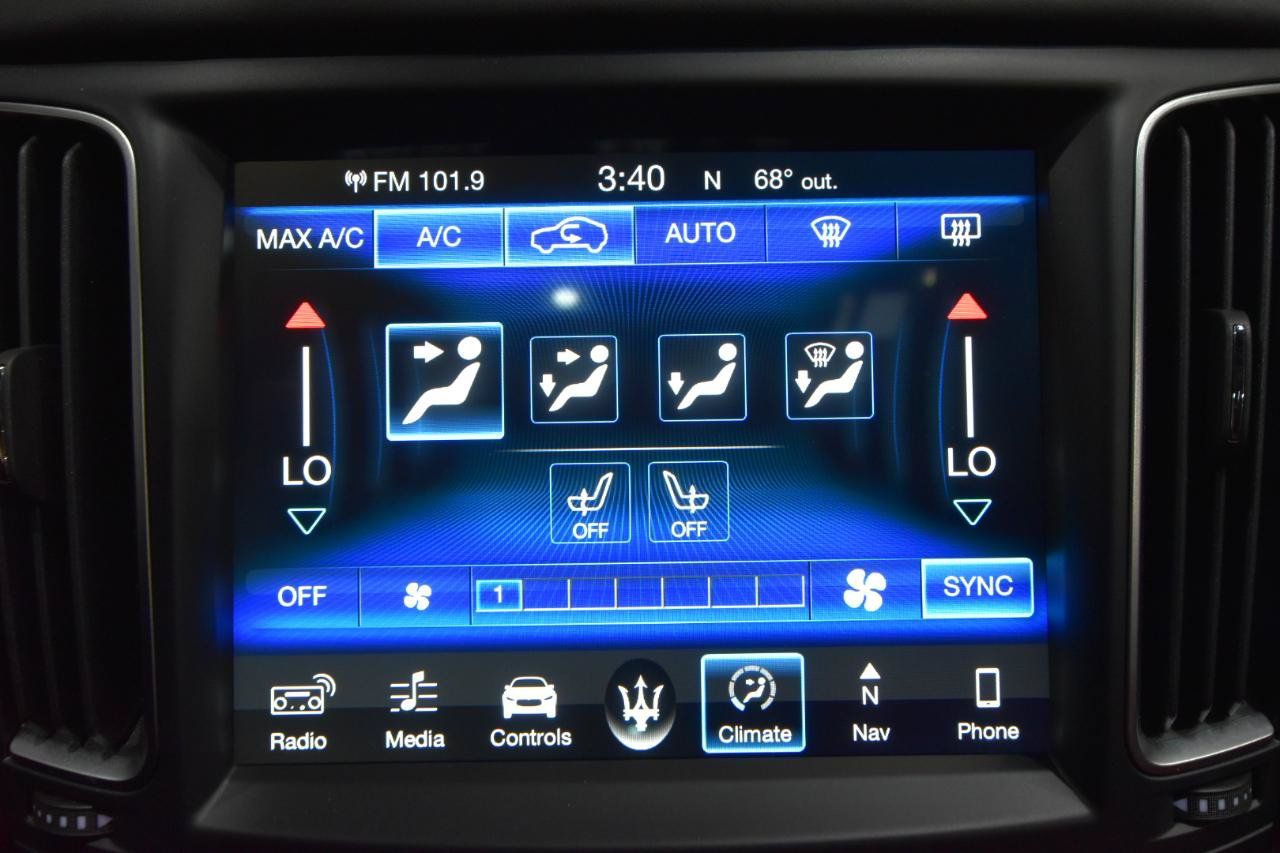 Used 2018 Maserati Levante AWD/4WD image 27