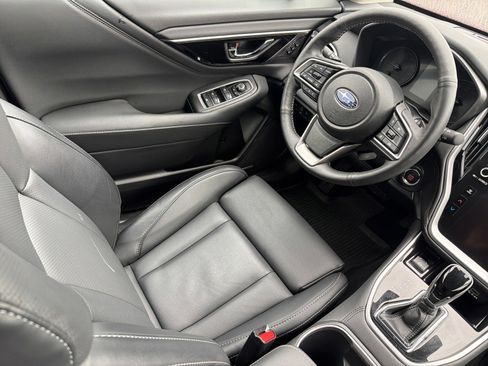 Certified 2025 Subaru Outback Limited image 14