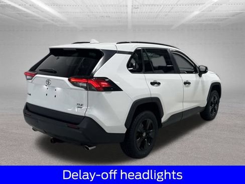Used 2022 Toyota RAV4 XLE AWD/4WD image 10